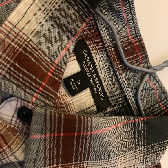 Banana Republic tailored slim fit dress shirt - Picture 2 of 4